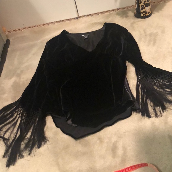 Carole Little Tops - Gorgeous  black velvet with macramé sleeves/fringe